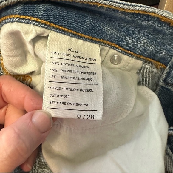 KanCan Distressed Light Wash Skinny Jeans Size 9/28 - Picture 9 of 9